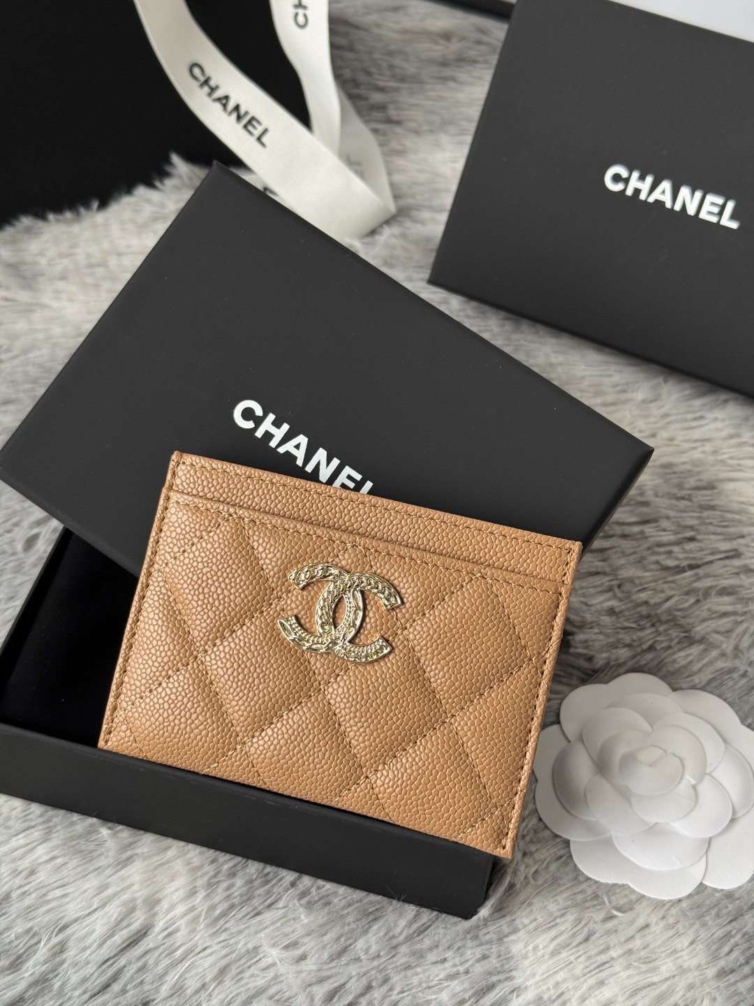 🆕型号ap-3048 CHANEL 22k浮雕lgo大双C五金，官网最新🆕卡包 鱼子酱中球纹牛皮防刮花，