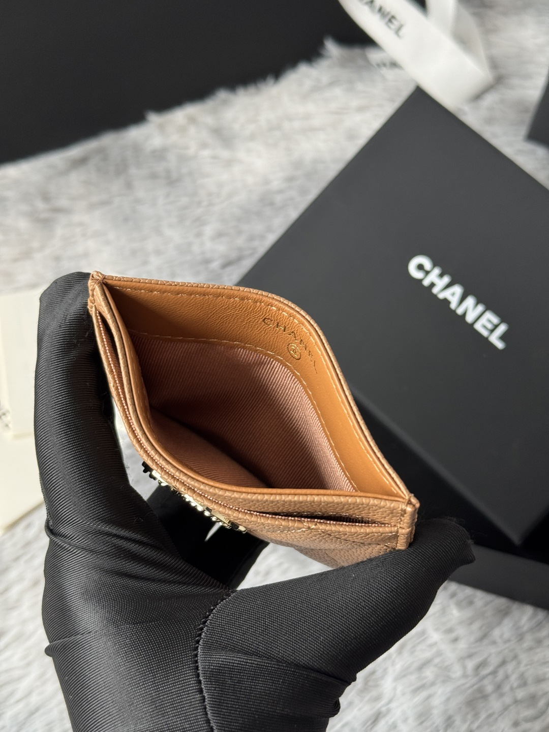 🆕型号ap-3048 CHANEL 22k浮雕lgo大双C五金，官网最新🆕卡包 鱼子酱中球纹牛皮防刮花，