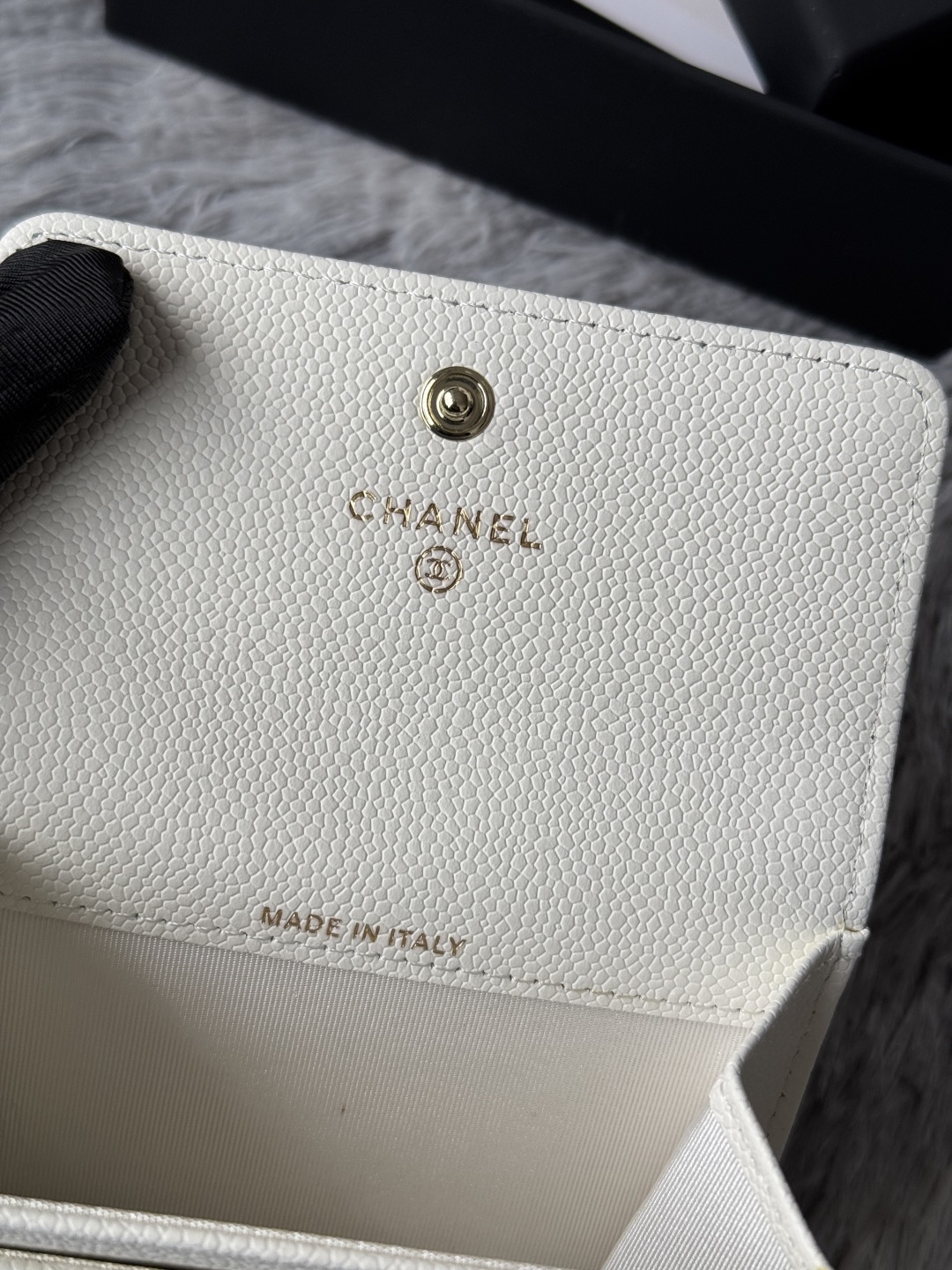 🆕型号ap-3047CHANEL 22k浮雕五金，新双C大lgo带有精致复刻味，非常美丽，官网最新🆕卡包