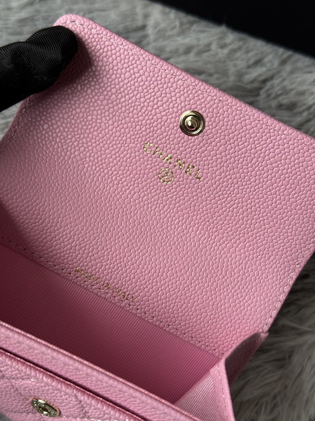 🆕型号ap-3047CHANEL 22k浮雕五金，新双C大lgo带有精致复刻味，非常美丽，官网最新🆕卡包