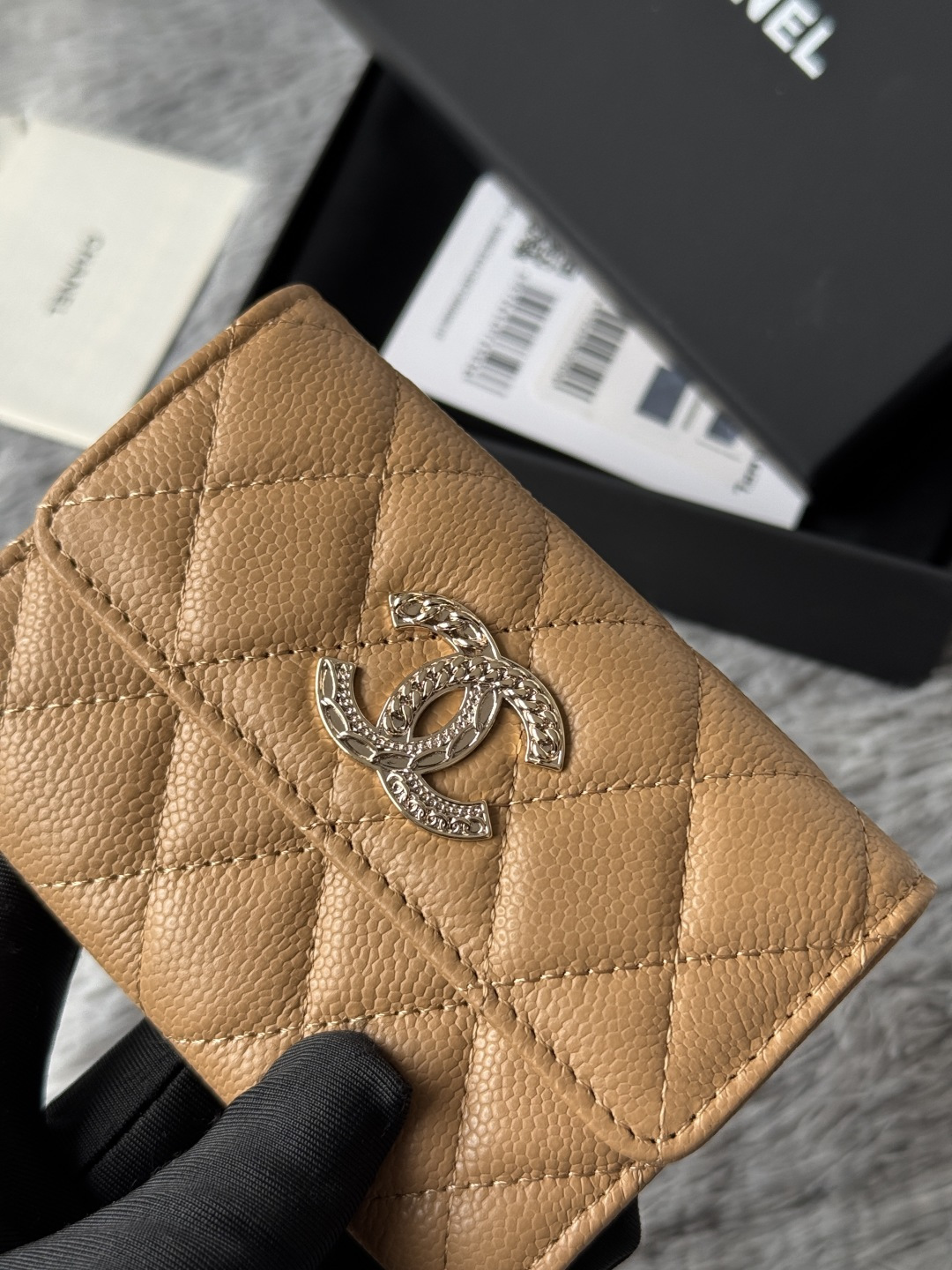🆕型号ap-3047CHANEL 22k浮雕五金，新双C大lgo带有精致复刻味，非常美丽，官网最新🆕卡包