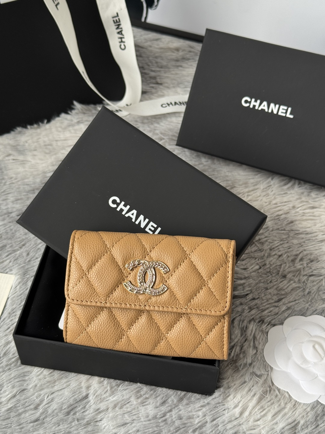 🆕型号ap-3047CHANEL 22k浮雕五金，新双C大lgo带有精致复刻味，非常美丽，官网最新🆕卡包