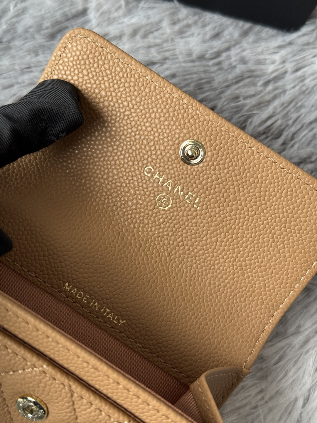 🆕型号ap-3047CHANEL 22k浮雕五金，新双C大lgo带有精致复刻味，非常美丽，官网最新🆕卡包