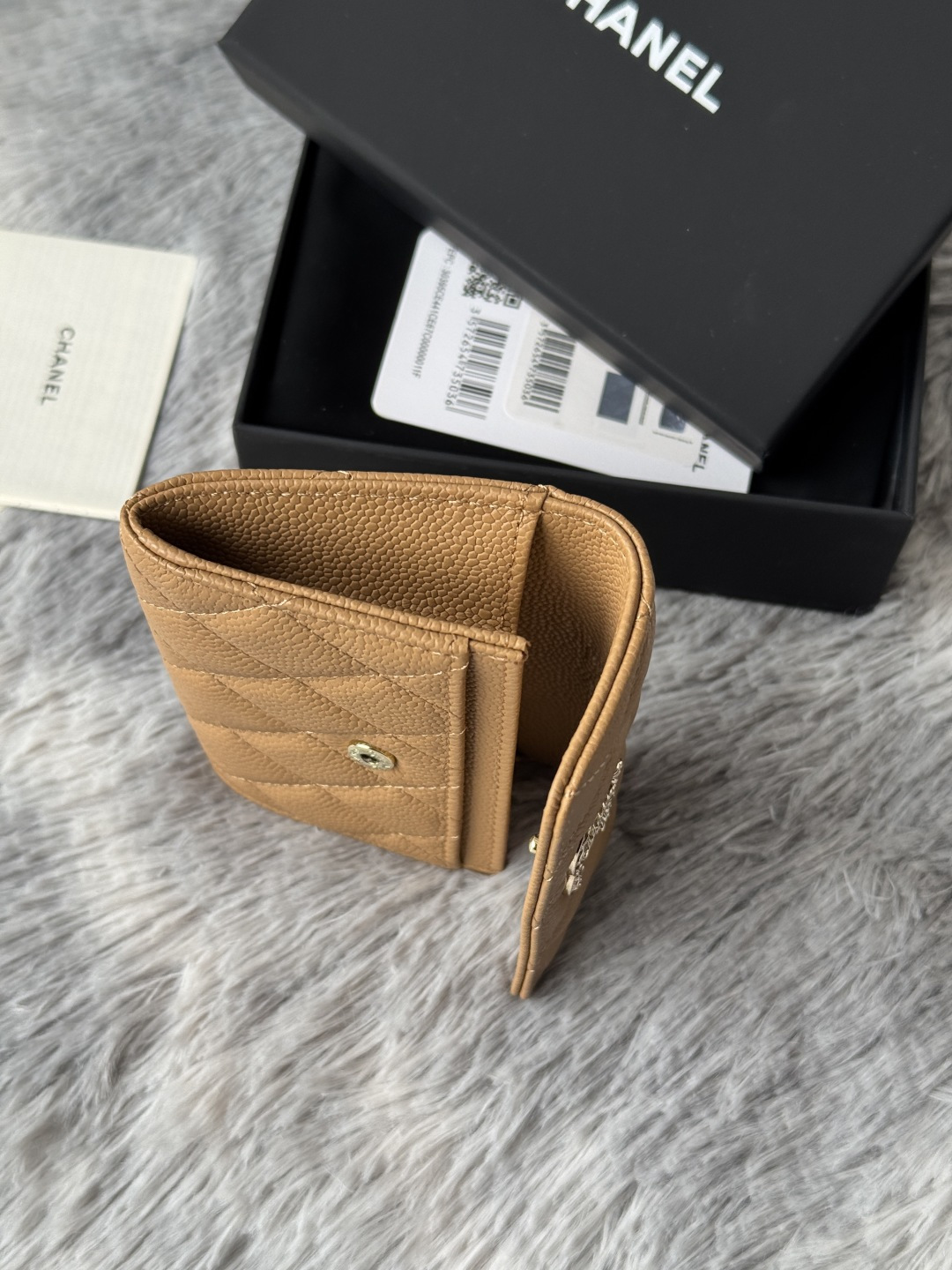 🆕型号ap-3047CHANEL 22k浮雕五金，新双C大lgo带有精致复刻味，非常美丽，官网最新🆕卡包