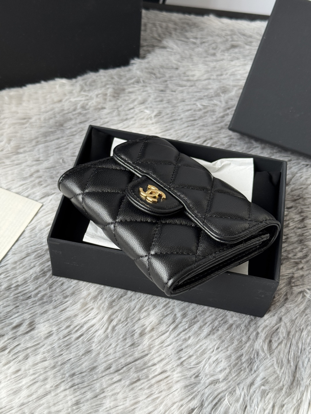 P升级版CHANEL。 经典cf卡包💦款号A31504顶级皮料五金，菱格纹路.原单品质！细节美到淋漓尽致