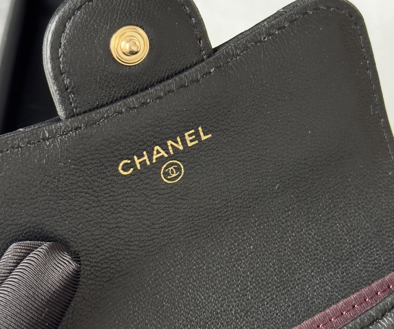 P升级版CHANEL。 经典cf卡包💦款号A31504顶级皮料五金，菱格纹路.原单品质！细节美到淋漓尽致