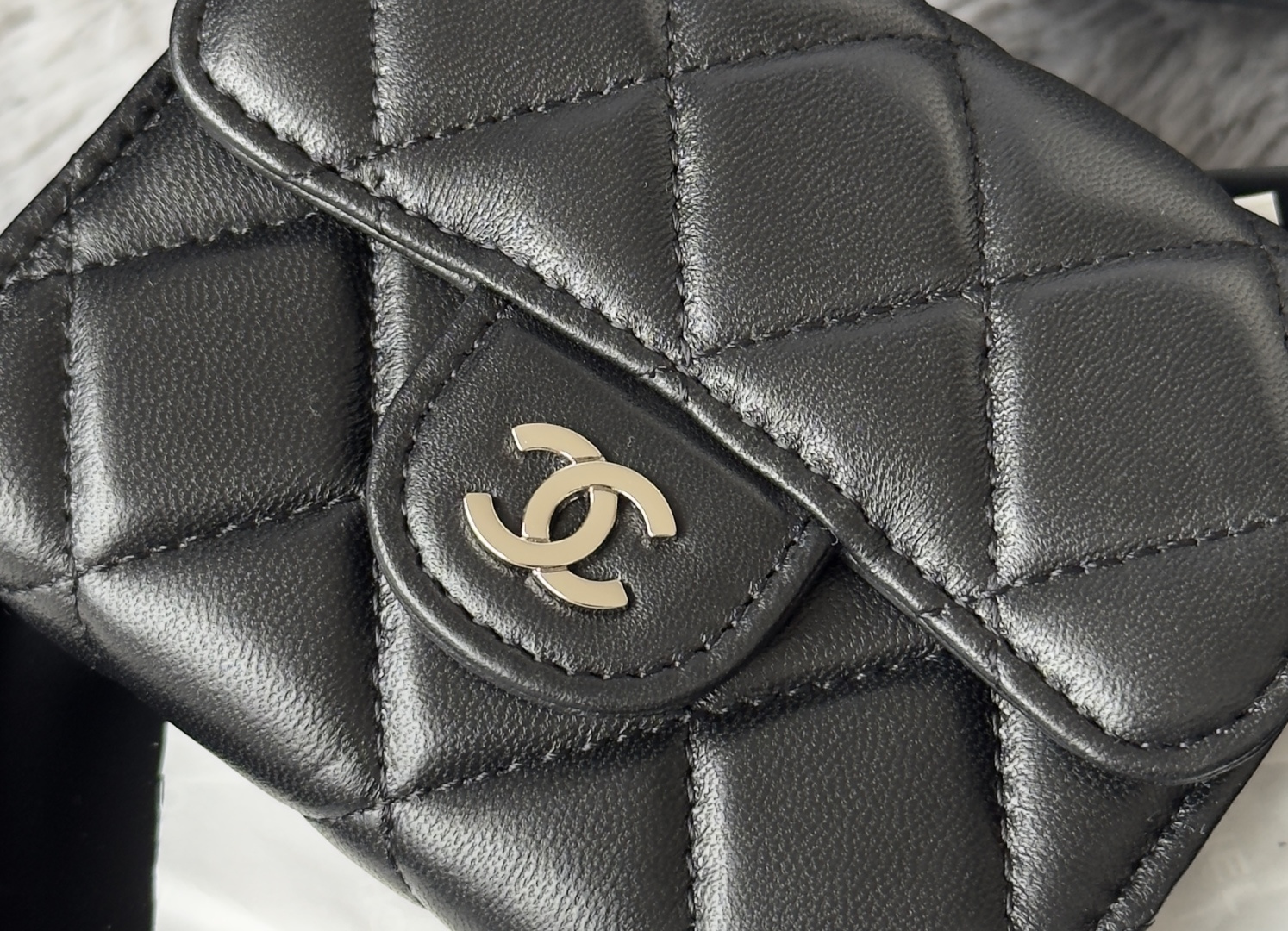 P升级版CHANEL。 经典cf卡包💦款号A31504顶级皮料五金，菱格纹路.原单品质！细节美到淋漓尽致