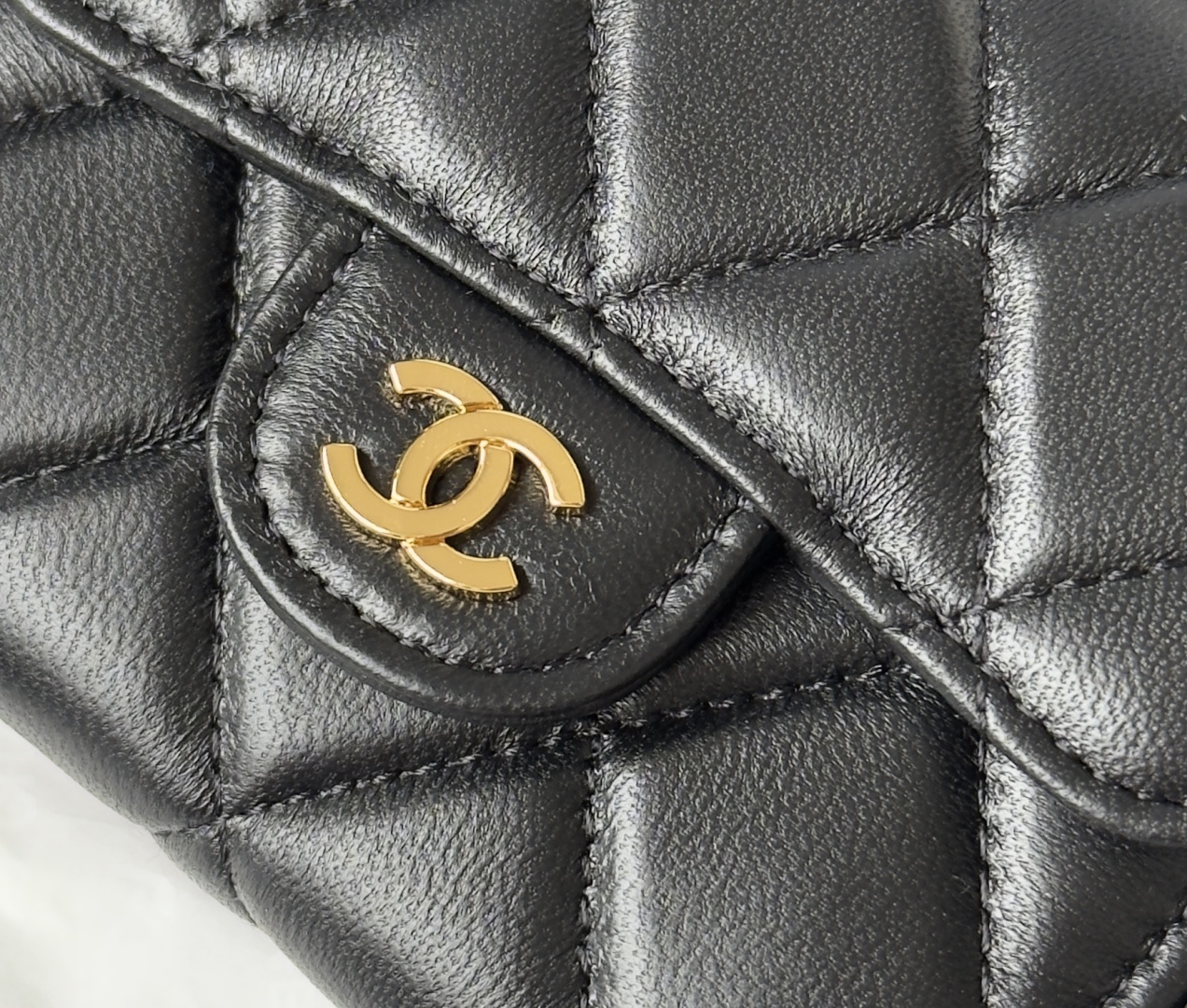 P升级版CHANEL。 经典cf卡包💦款号A31504顶级皮料五金，菱格纹路.原单品质！细节美到淋漓尽致