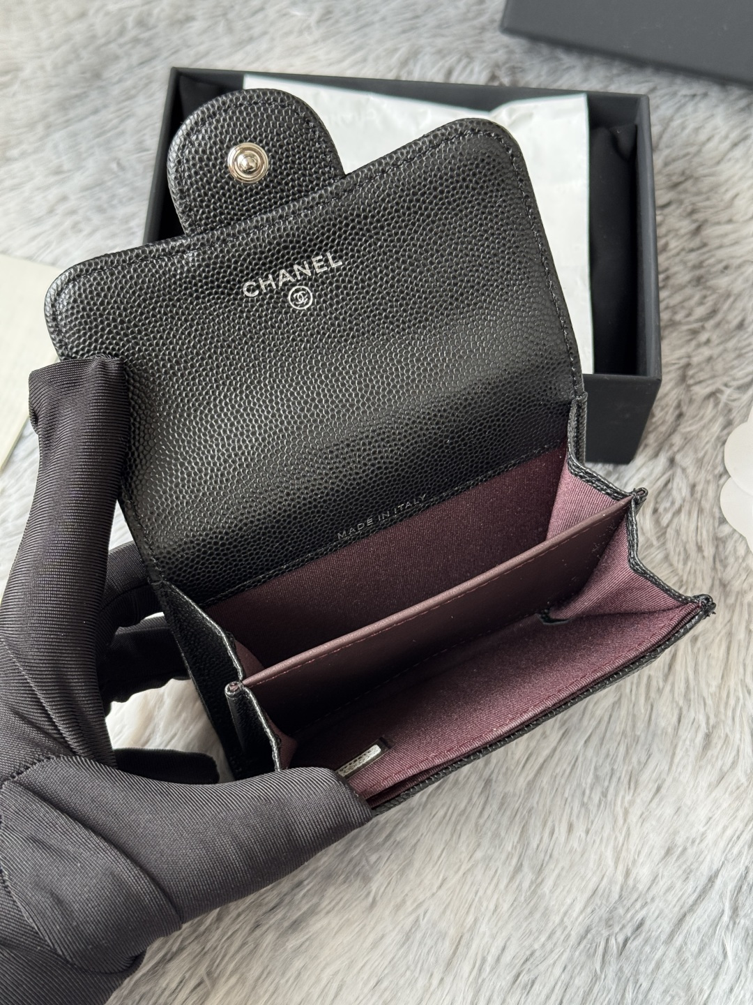 P升级版CHANEL。 经典cf卡包💦款号A31504顶级皮料五金，菱格纹路.原单品质！细节美到淋漓尽致