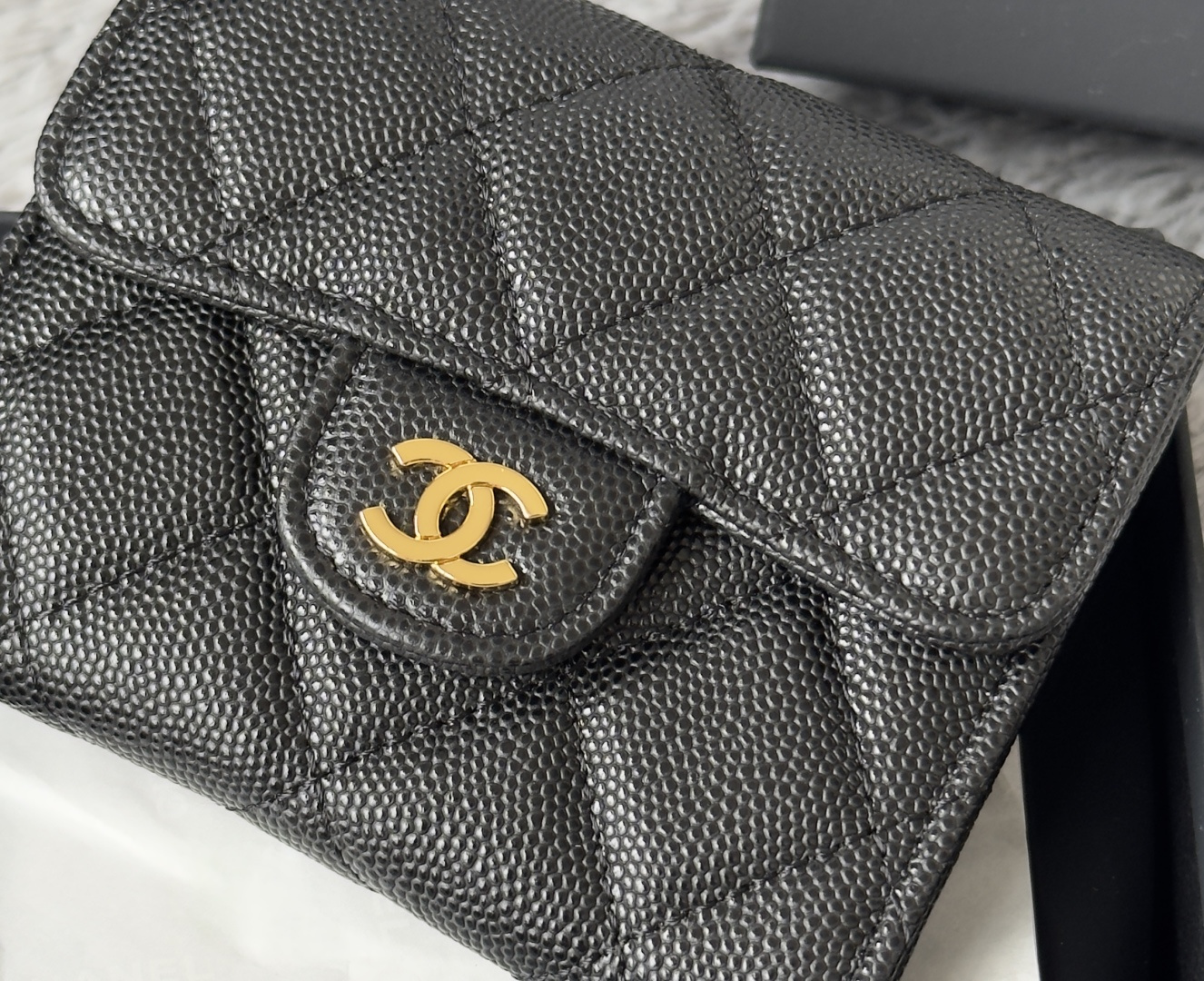 P升级版CHANEL。 经典cf卡包💦款号A31504顶级皮料五金，菱格纹路.原单品质！细节美到淋漓尽致