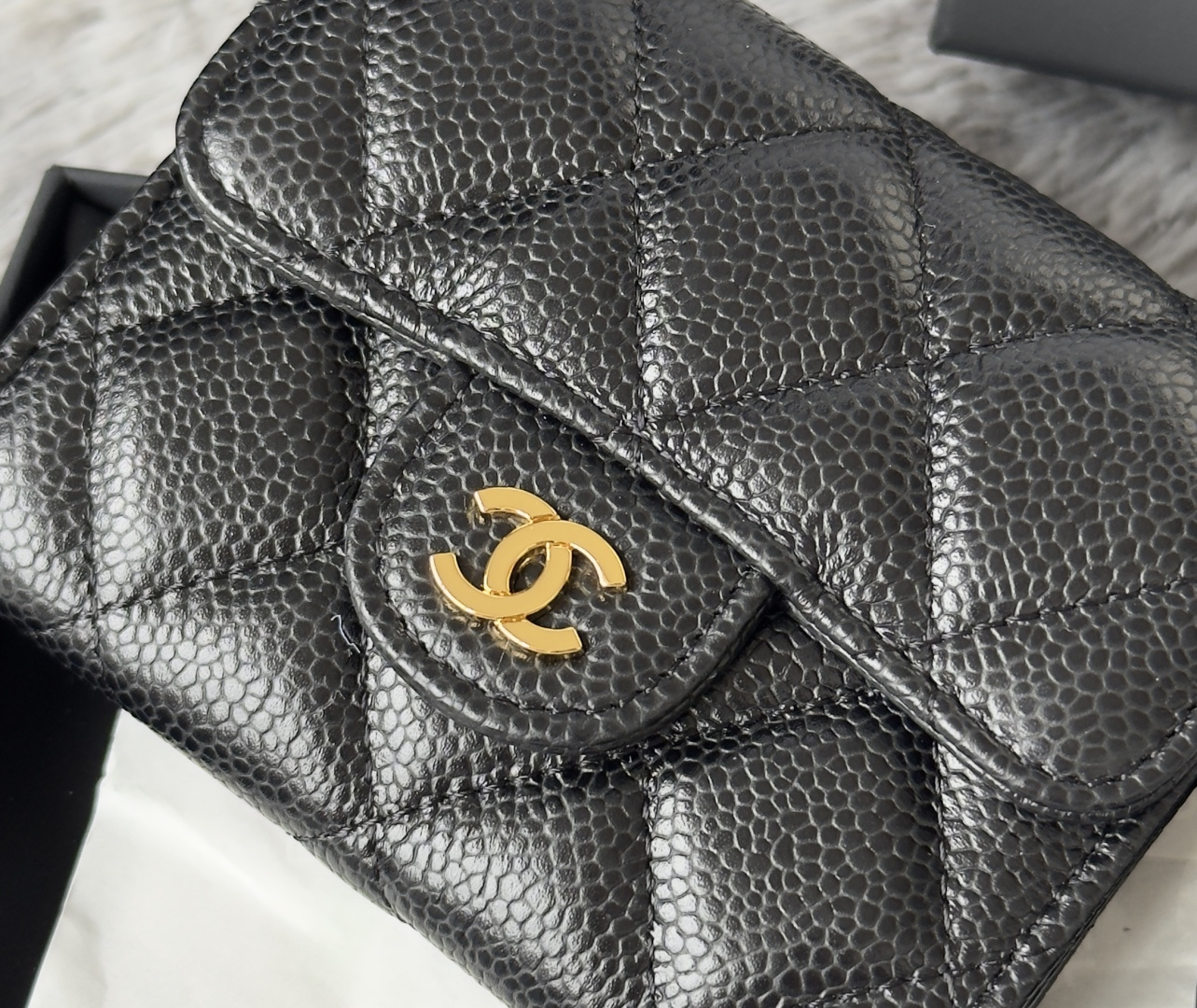 P升级版CHANEL。 经典cf卡包💦款号A31504顶级皮料五金，菱格纹路.原单品质！细节美到淋漓尽致