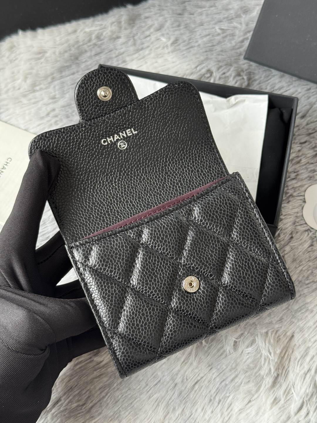 P升级版CHANEL。 经典cf卡包💦款号A31504顶级皮料五金，菱格纹路.原单品质！细节美到淋漓尽致