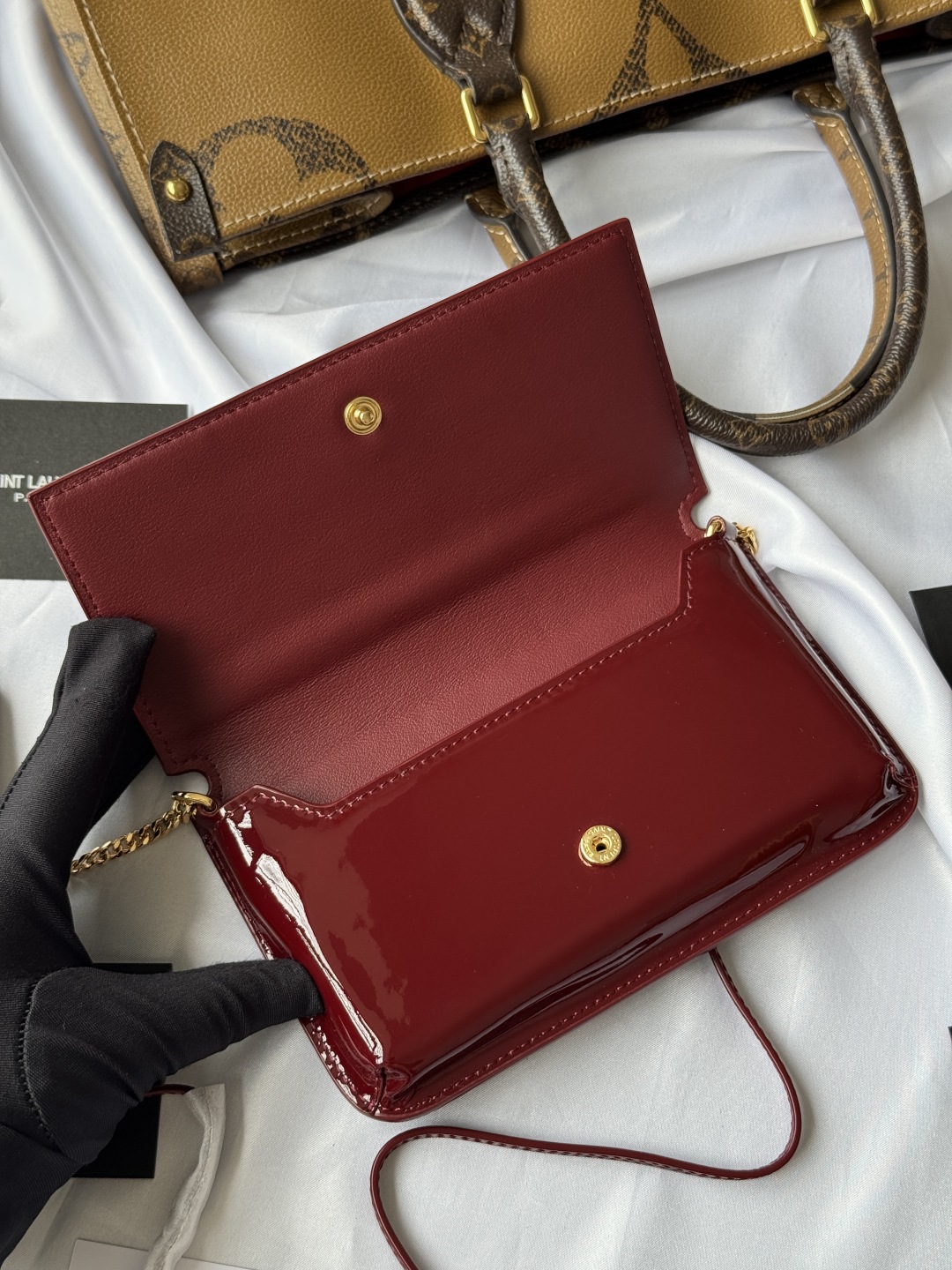 Saint Laurent Paris Phone Holder Mini Bag - Stylish and Functional 29 cmp i1748314146950 238 0 5