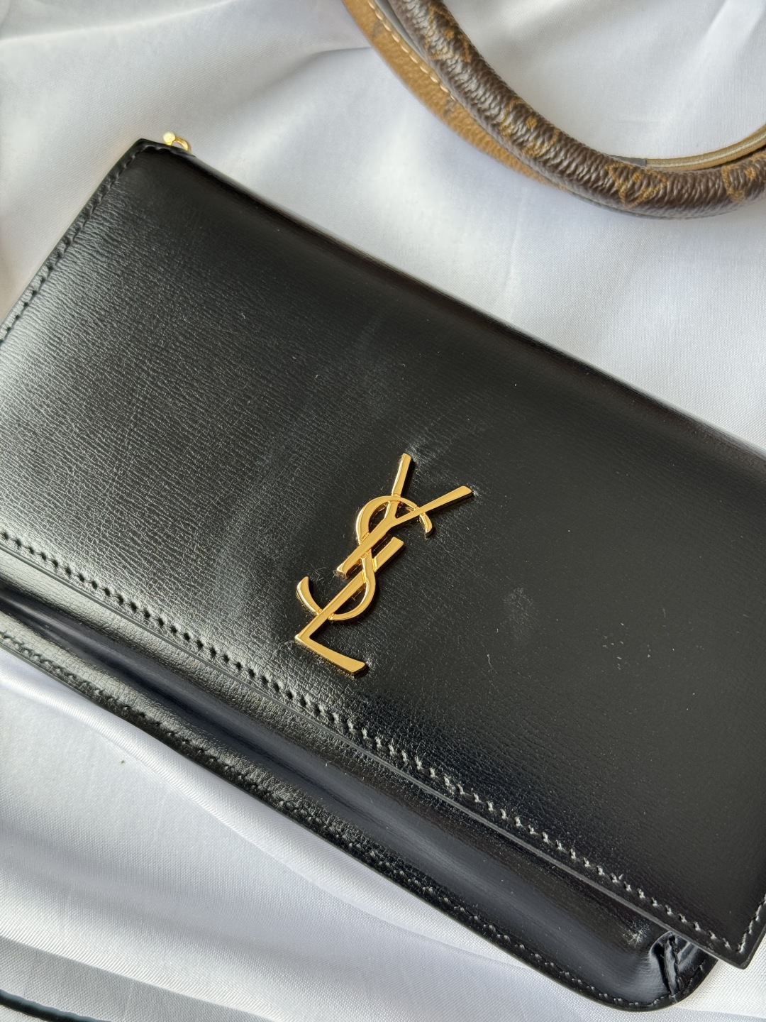 Saint Laurent Paris Mini Black Leather Wallet on Chain Crossbody Bag 5 cmp i1748314215009 6236 0 3