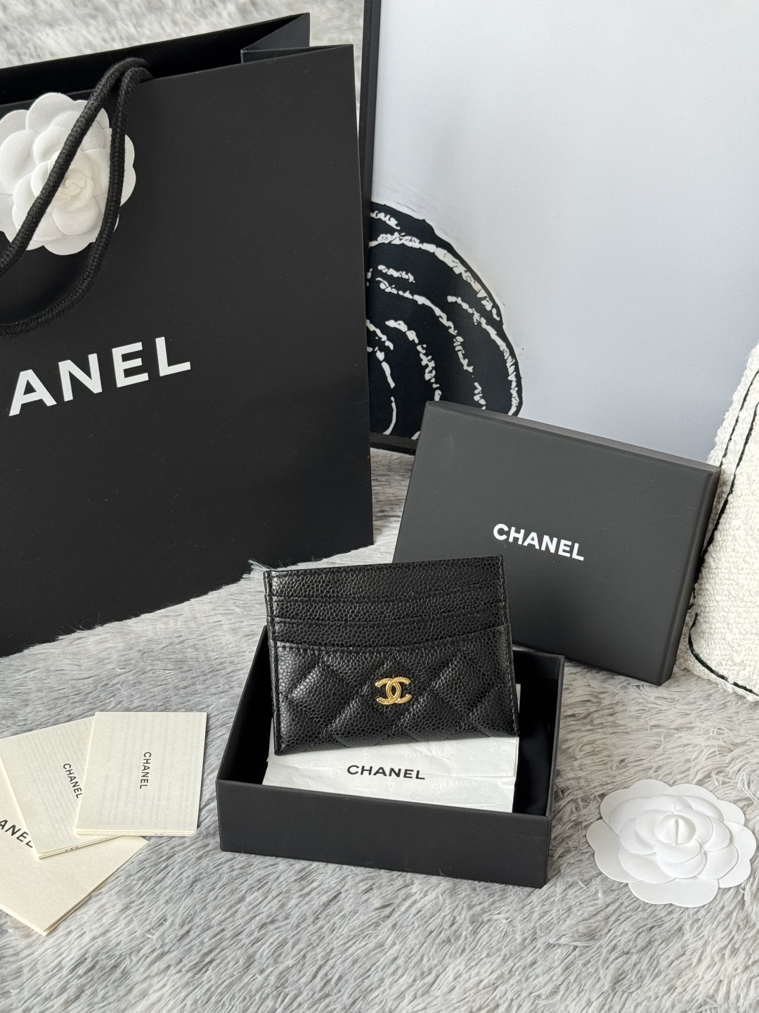 NO:673690,chanel 2025 new product card holder lambskin, seven card slots, can hold change, imported Italian lambskin + hardware logo, so beautiful, I love it. The color is as shown in the picture, easy and fast storage, mini card holder, number A, size: w11×h10cm, chanel wallet, chanel, wallets, sheepskin19860909chanel 2025 新品 卡片包小羊皮 七个卡位 可放零钱 进口意大利小羊皮制作+五金logo 太美了 超爱的 颜色如图所示明,收纳方便快捷,迷你卡包 编号A 尺寸:w11×h10cm,chanel钱包,chanel,wallets,sheepskin,欧美剧