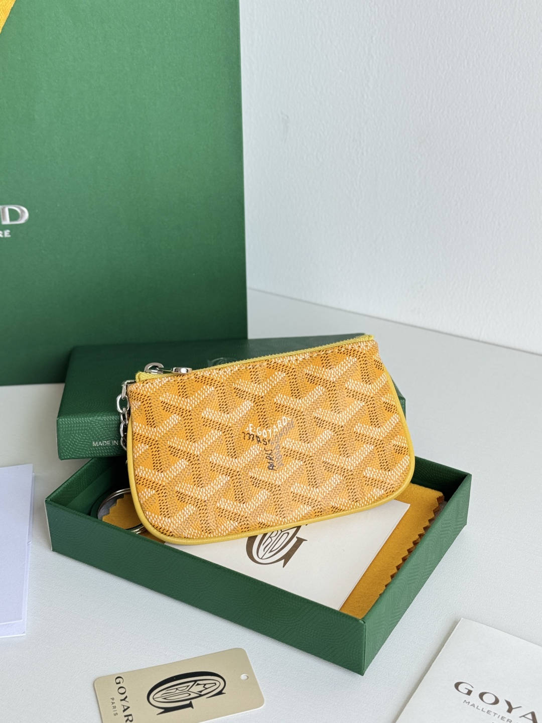 Goyard Sénat Nano Yellow Key Pouch/Cardholder - Compact & Secure 3 cmp i1749210438209 6315 0 1