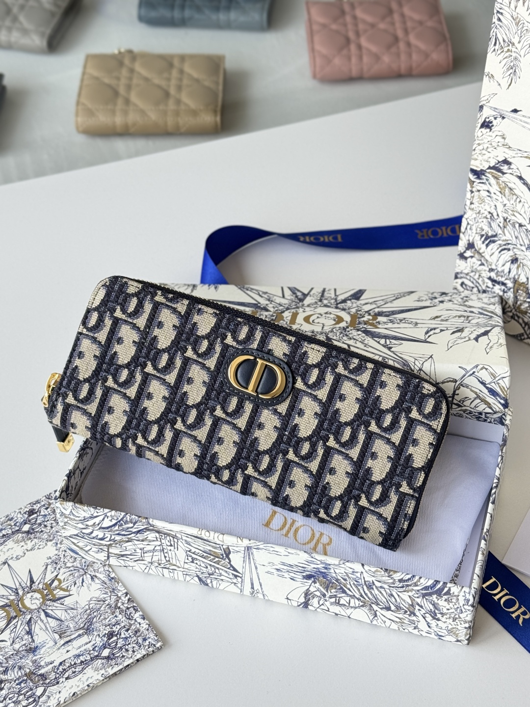 Dior 长款拉链钱包 提花布 Dior Oblique 搭配深蓝色头层牛皮 容量大双隔层