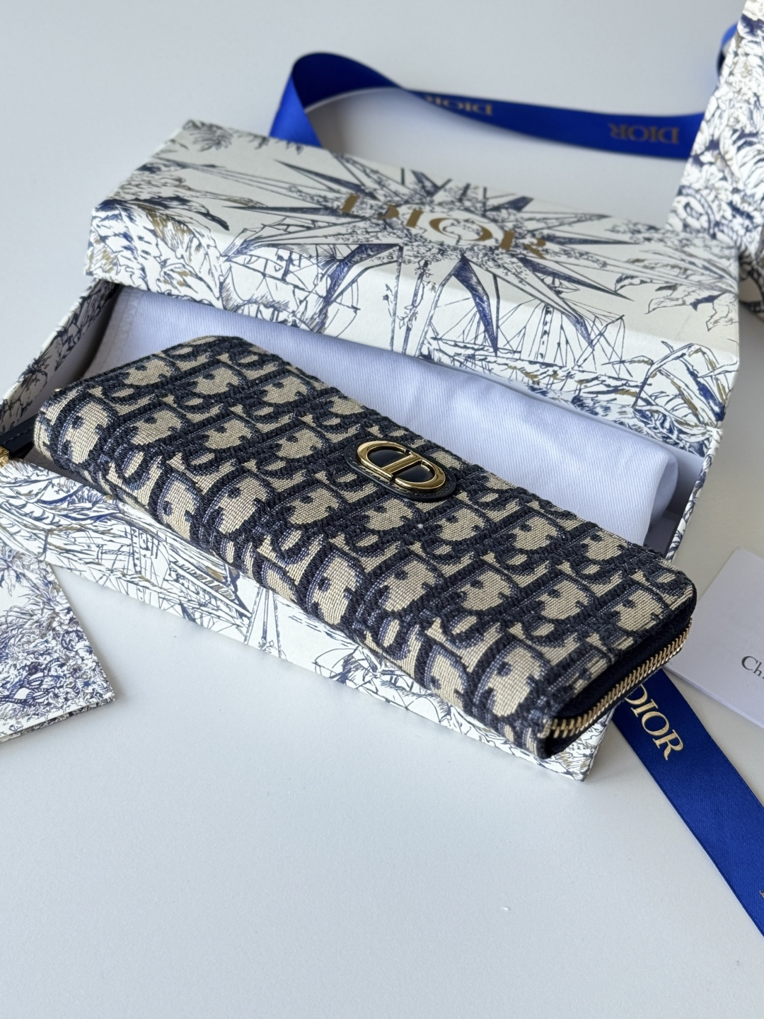 Dior 长款拉链钱包 提花布 Dior Oblique 搭配深蓝色头层牛皮 容量大双隔层