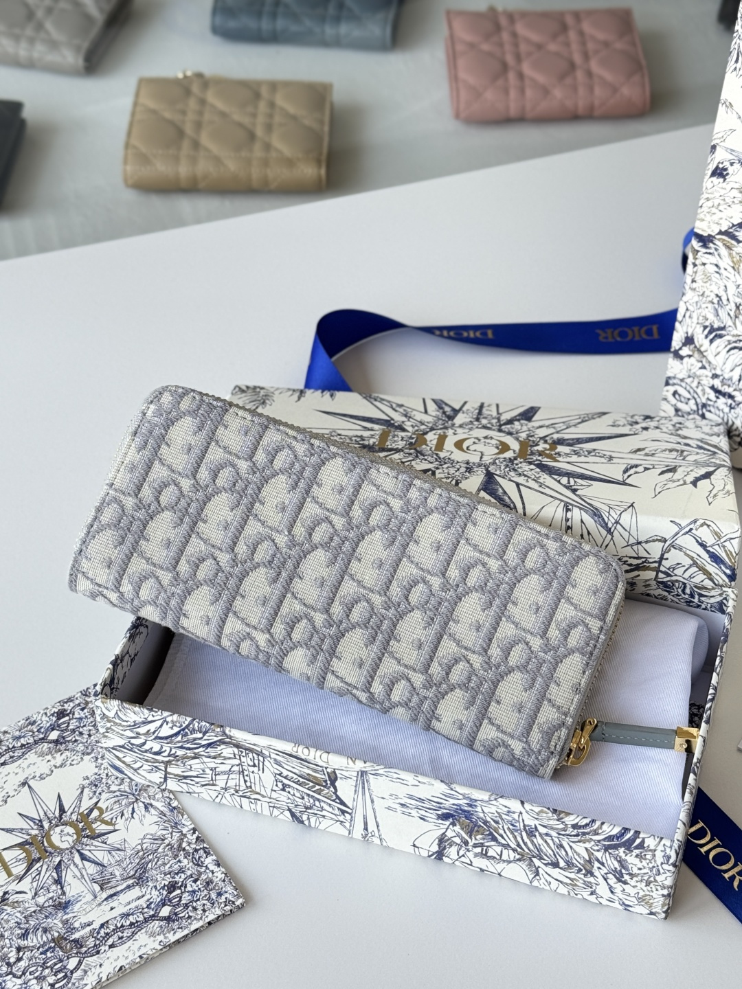 Dior 长款拉链钱包 提花布 Dior Oblique 搭配深蓝色头层牛皮 容量大双隔层