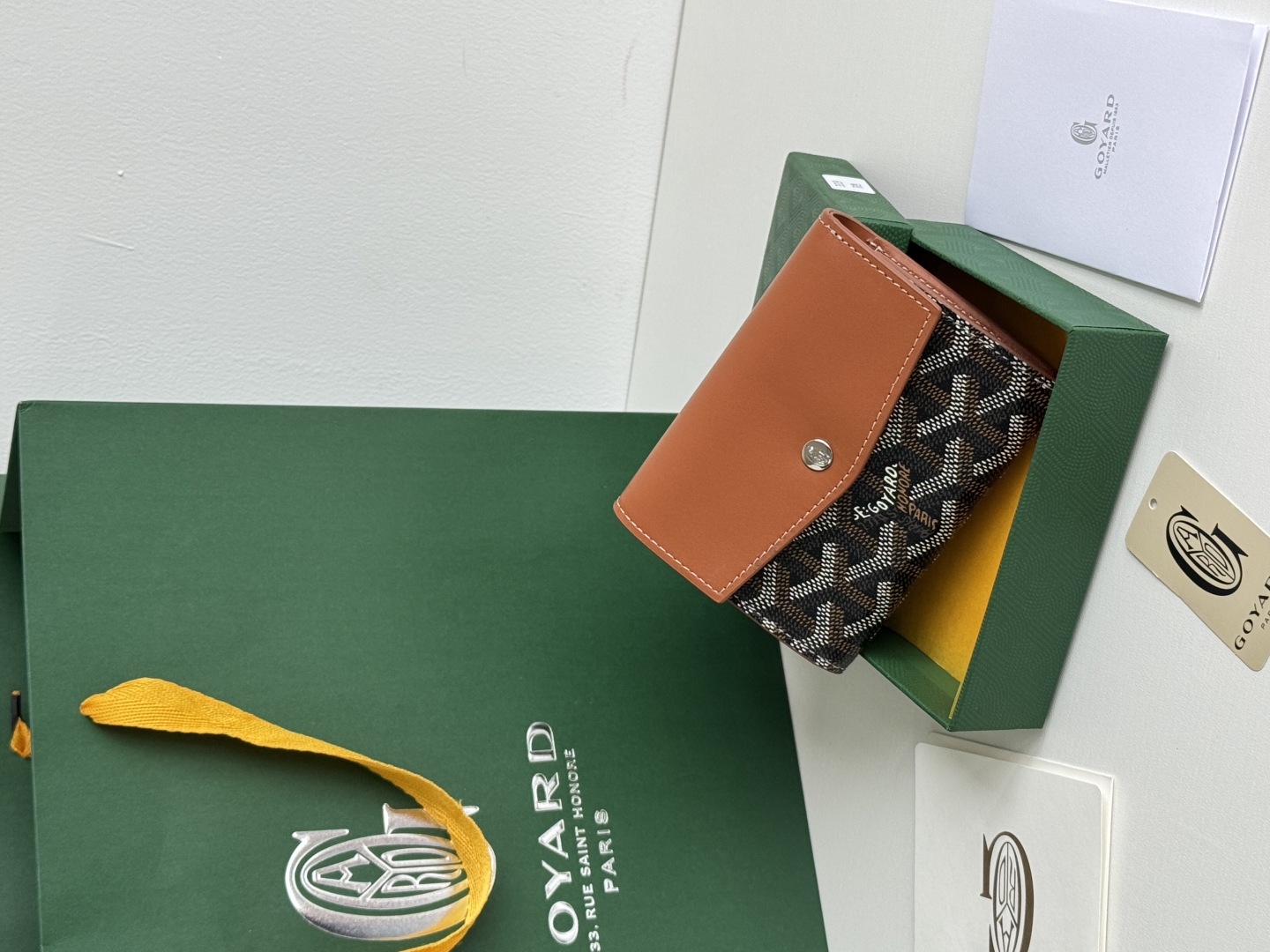 Goyard Saint-Gabriel Tri-Fold Wallet in Goyardine Canvas and Calfskin Leather 2 cmp i1752306449875 5766 0 0