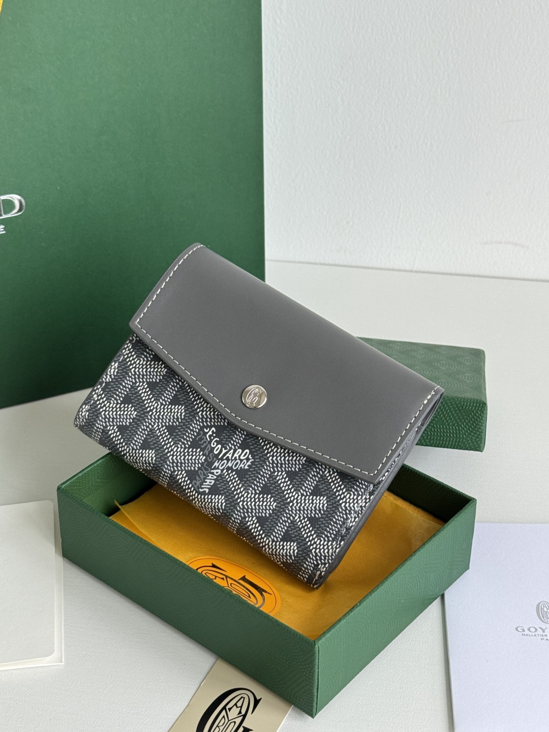 Goyard Saint-Gabriel Tri-Fold Wallet in Goyardine Canvas & Calfskin Leather 2 cmp i1752306689334 7908 0 1