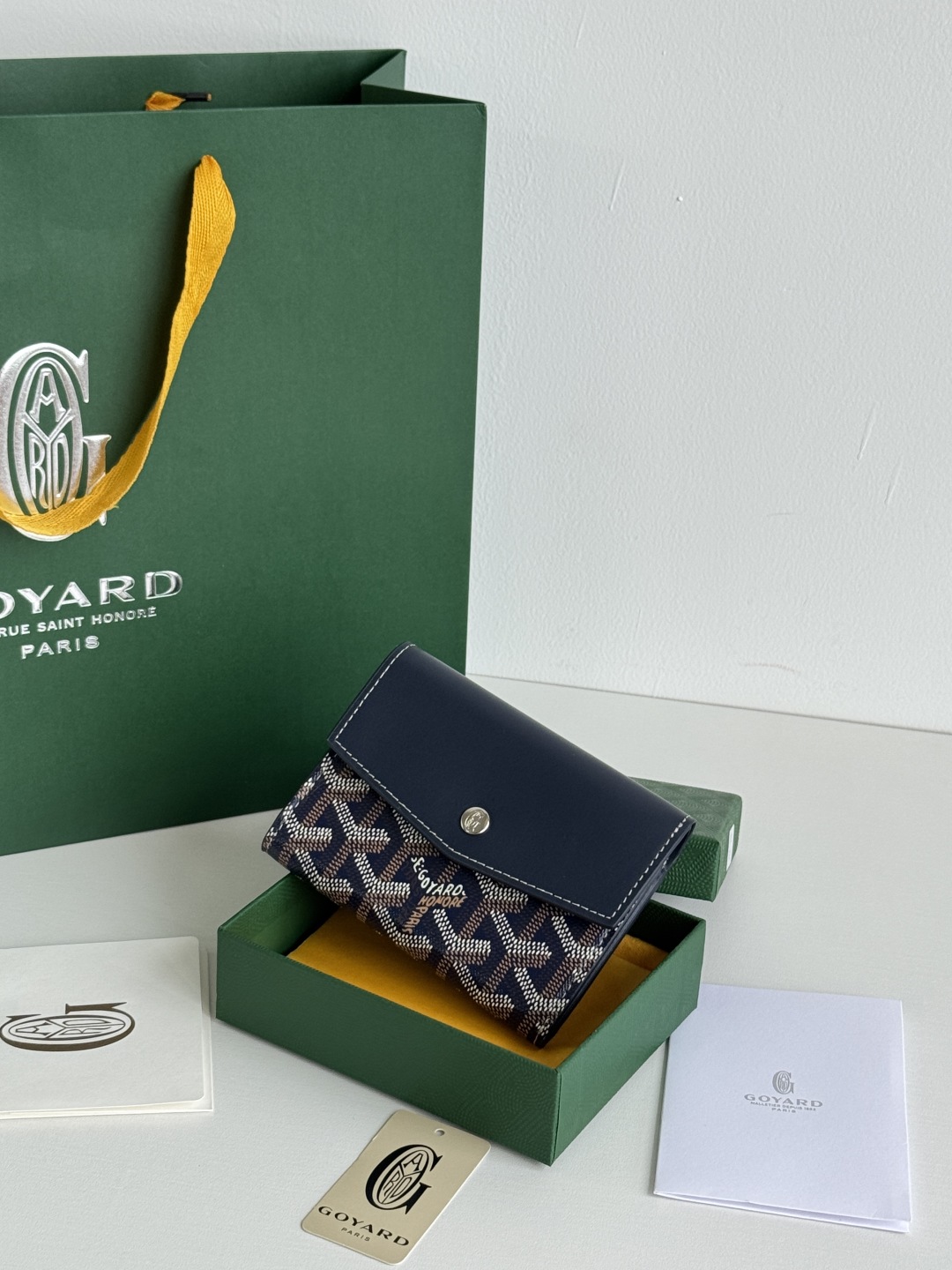 Goyard Saint-Gabriel Tri-Fold Wallet in Goyardine Canvas and Calfskin Leather 2 cmp i1752306997426 8298 0 0