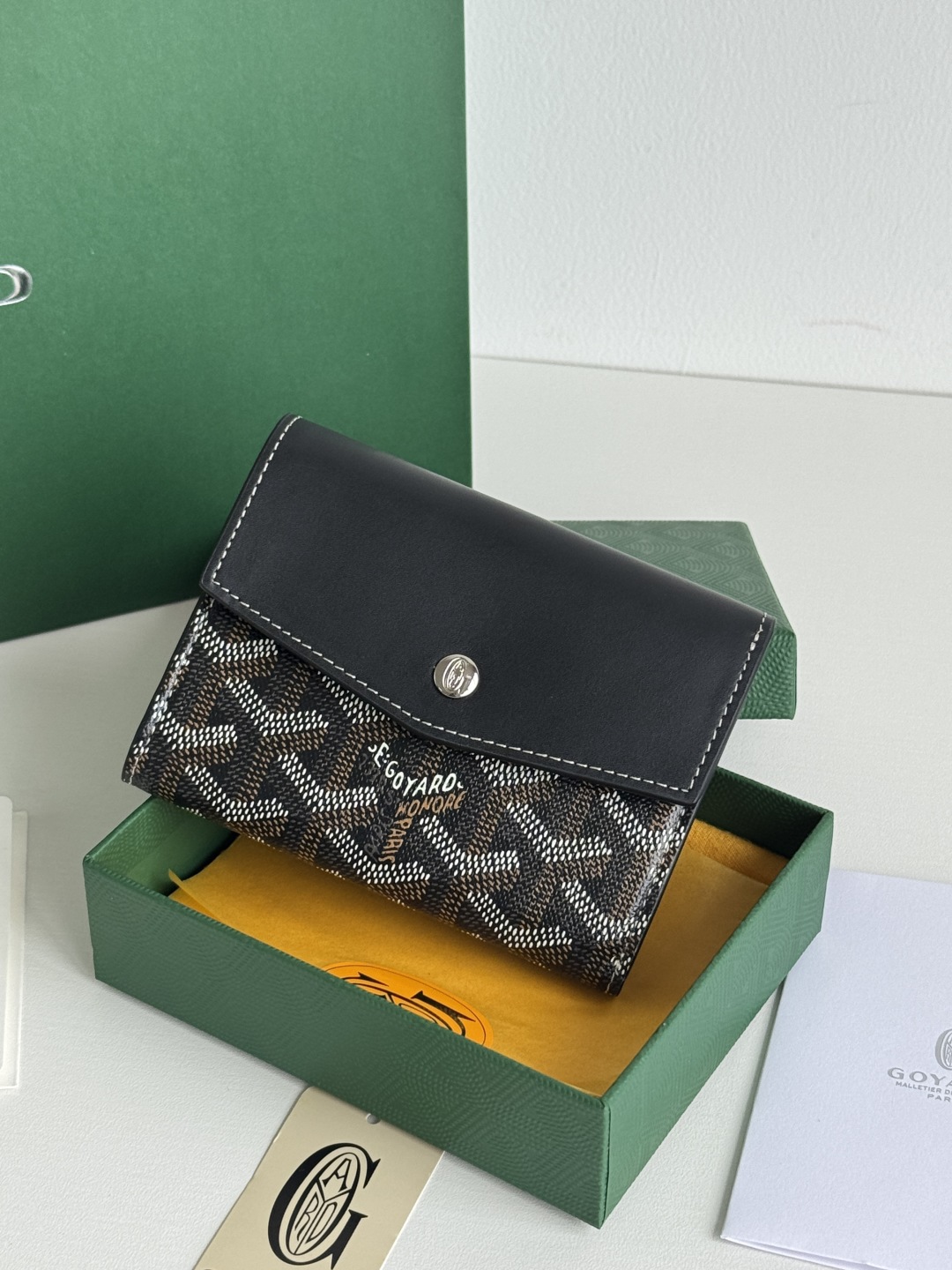 Goyard Saint-Gabriel Tri-Fold Wallet in Goyardine Canvas and Leather 3 cmp i1752308294800 6163 0 1