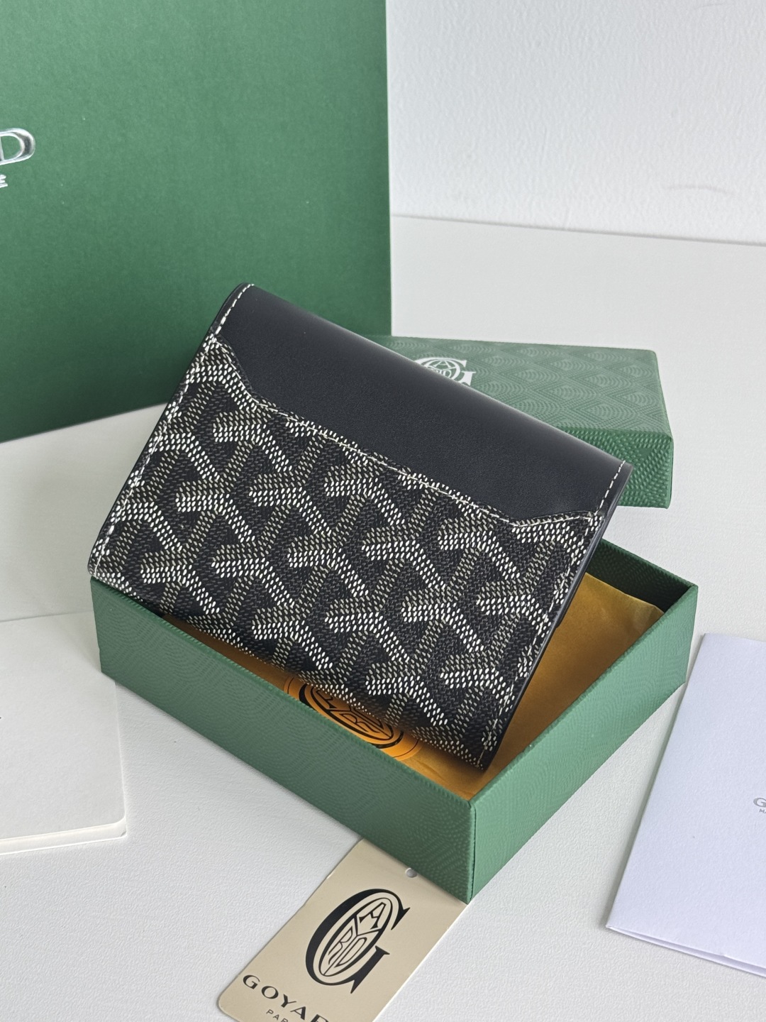 Goyard Saint-Gabriel Tri-Fold Wallet in Goyardine Canvas & Calfskin Leather 4 cmp i1752308567868 9735 0 2