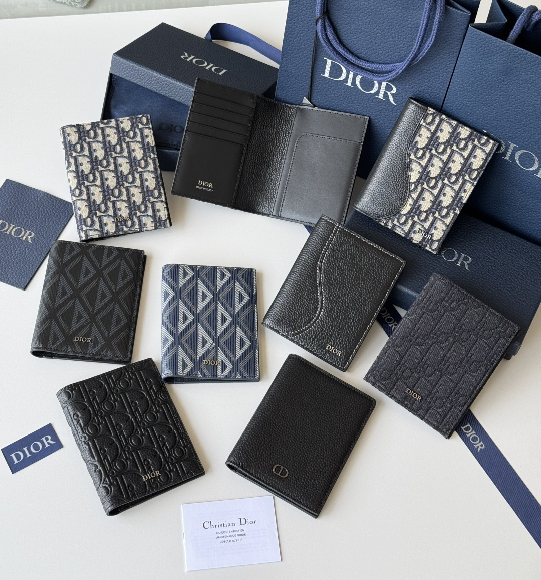 NO:673737,H016 H Saddle Passport Holder New in preview..., Dior wallet, dior, wallets19860909H016 H马鞍护照夹 预告中上新中……,Dior钱包,dior,wallets,欧美剧