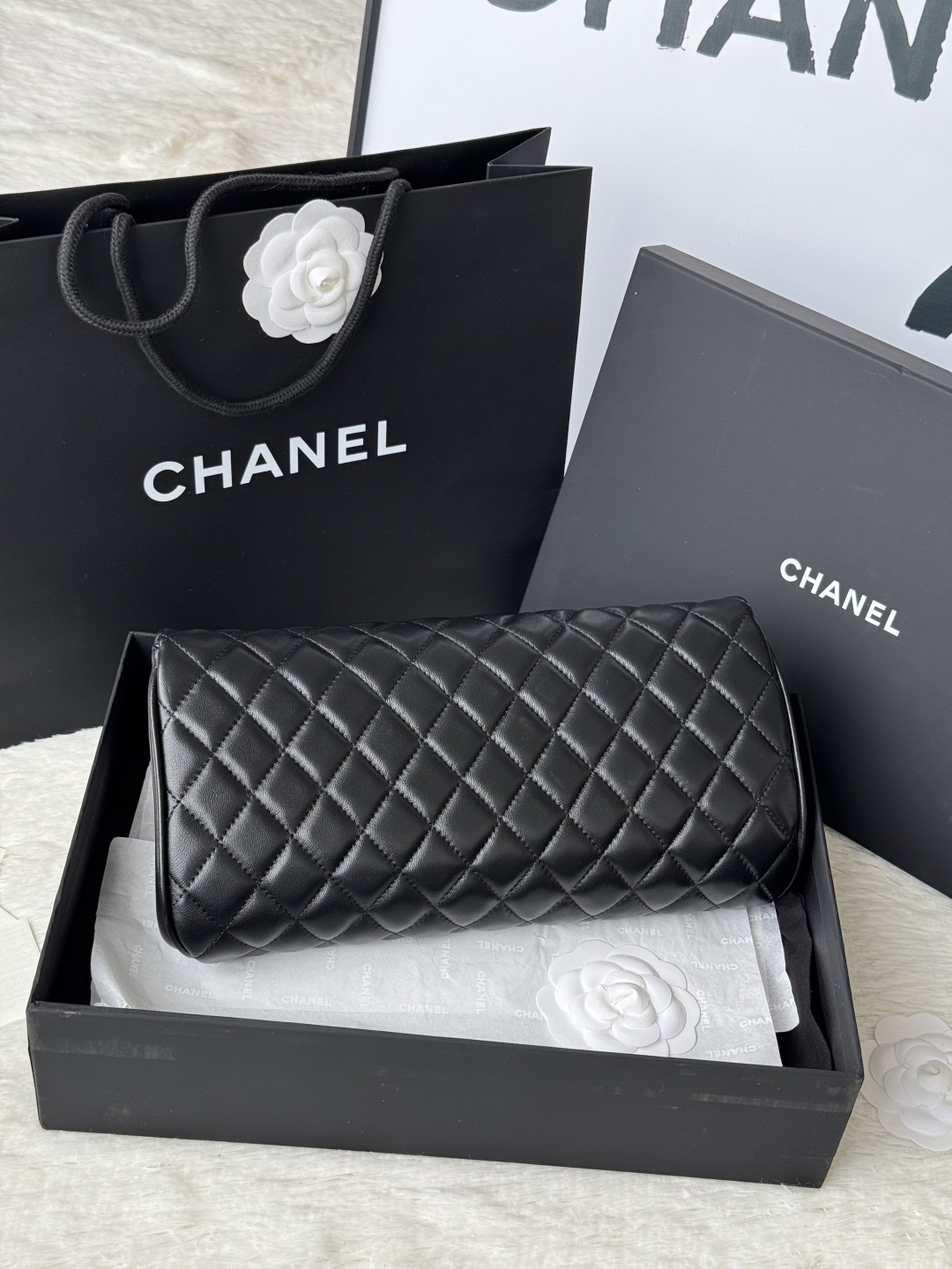 Chanel 小香 羊皮手包 这款手包演绎 风格