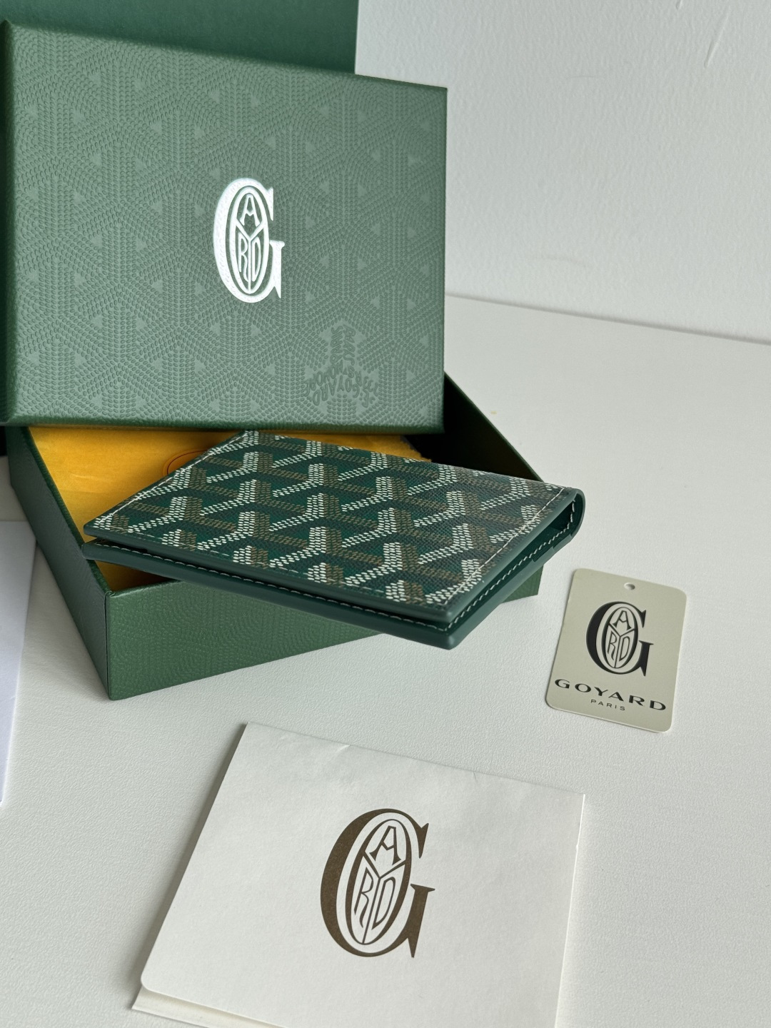 Saint-Marc カードケース - 上質な頭層牛皮製