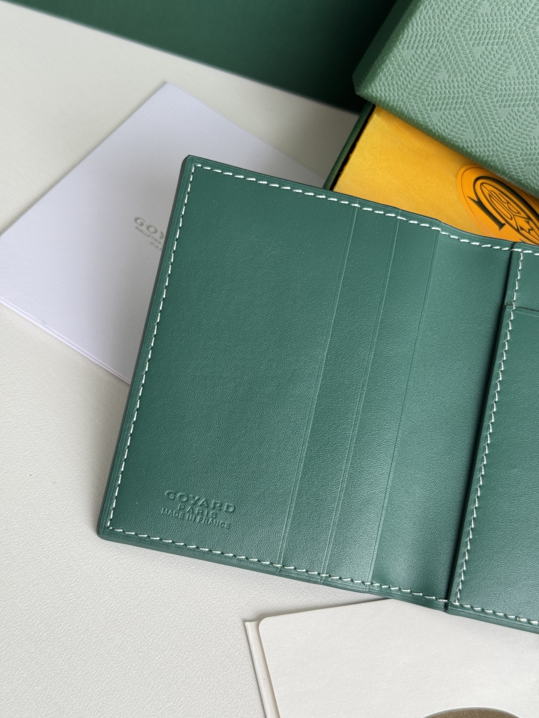 Saint-Marc カードケース - 上質な頭層牛皮製