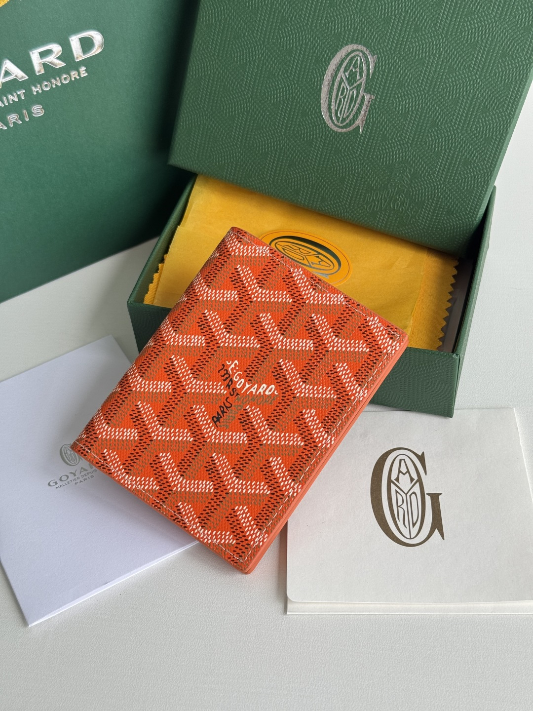 Saint-Marc カードケース - 上質な頭層牛皮製