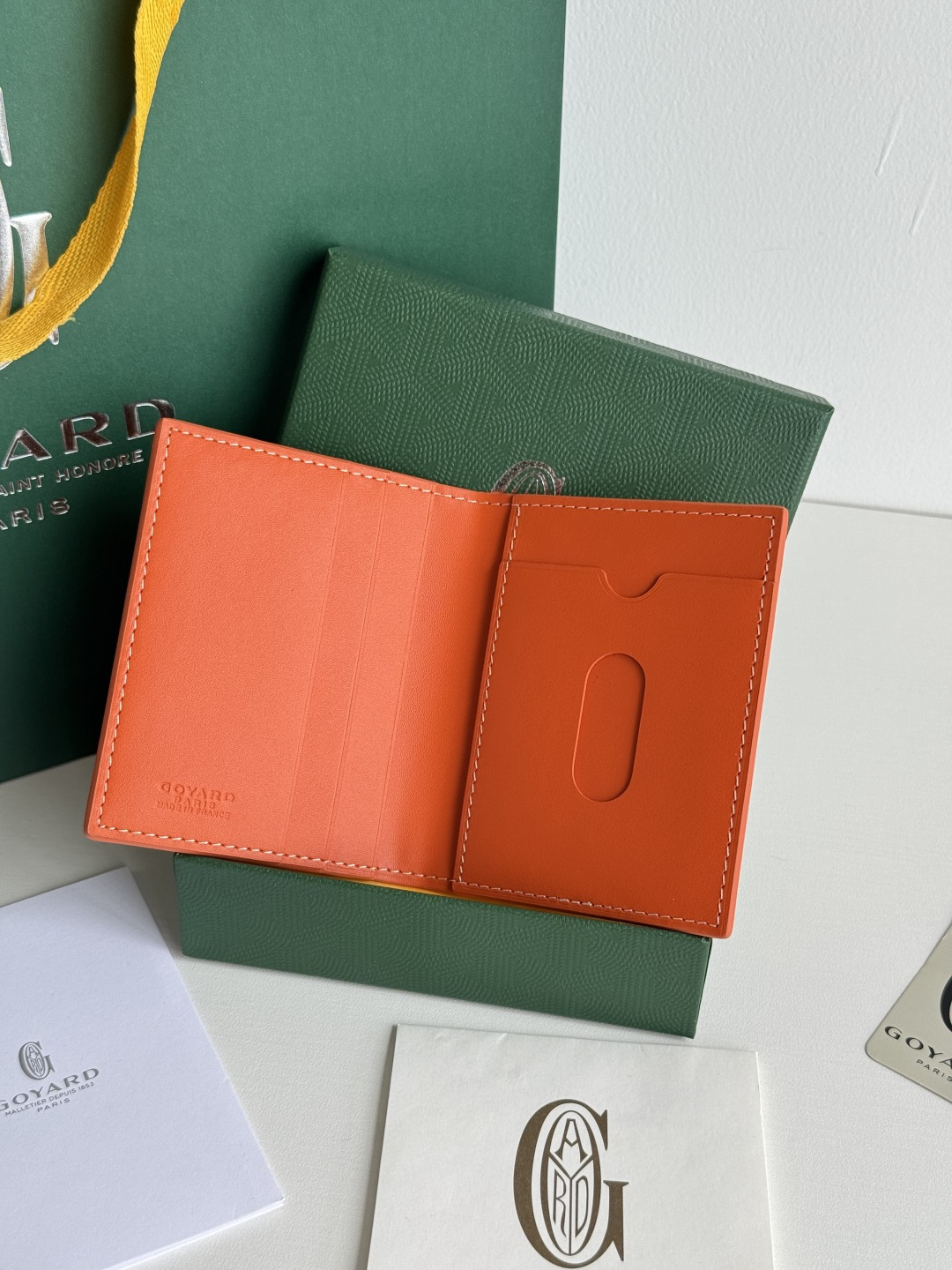 Saint-Marc カードケース - 上質な頭層牛皮製