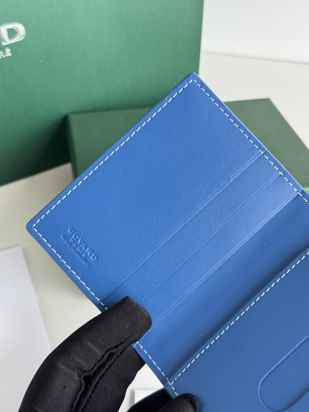 Saint-Marc カードケース - 上質な頭層牛皮製