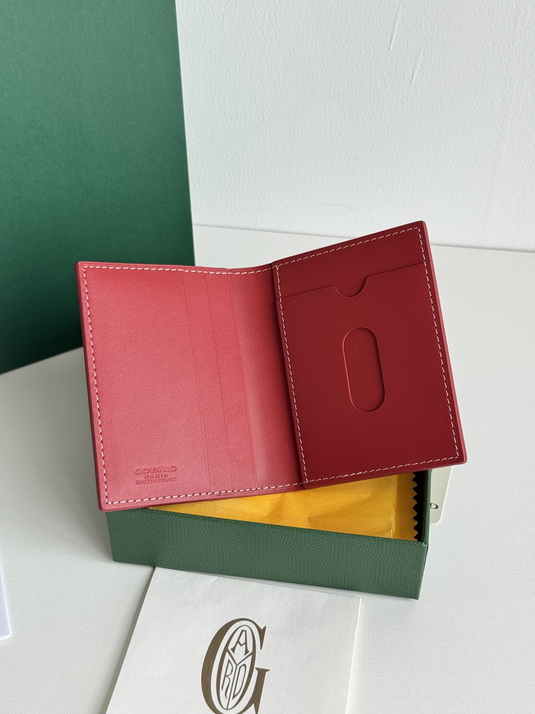 Saint-Marc カードケース - 高品質な頭層牛皮製