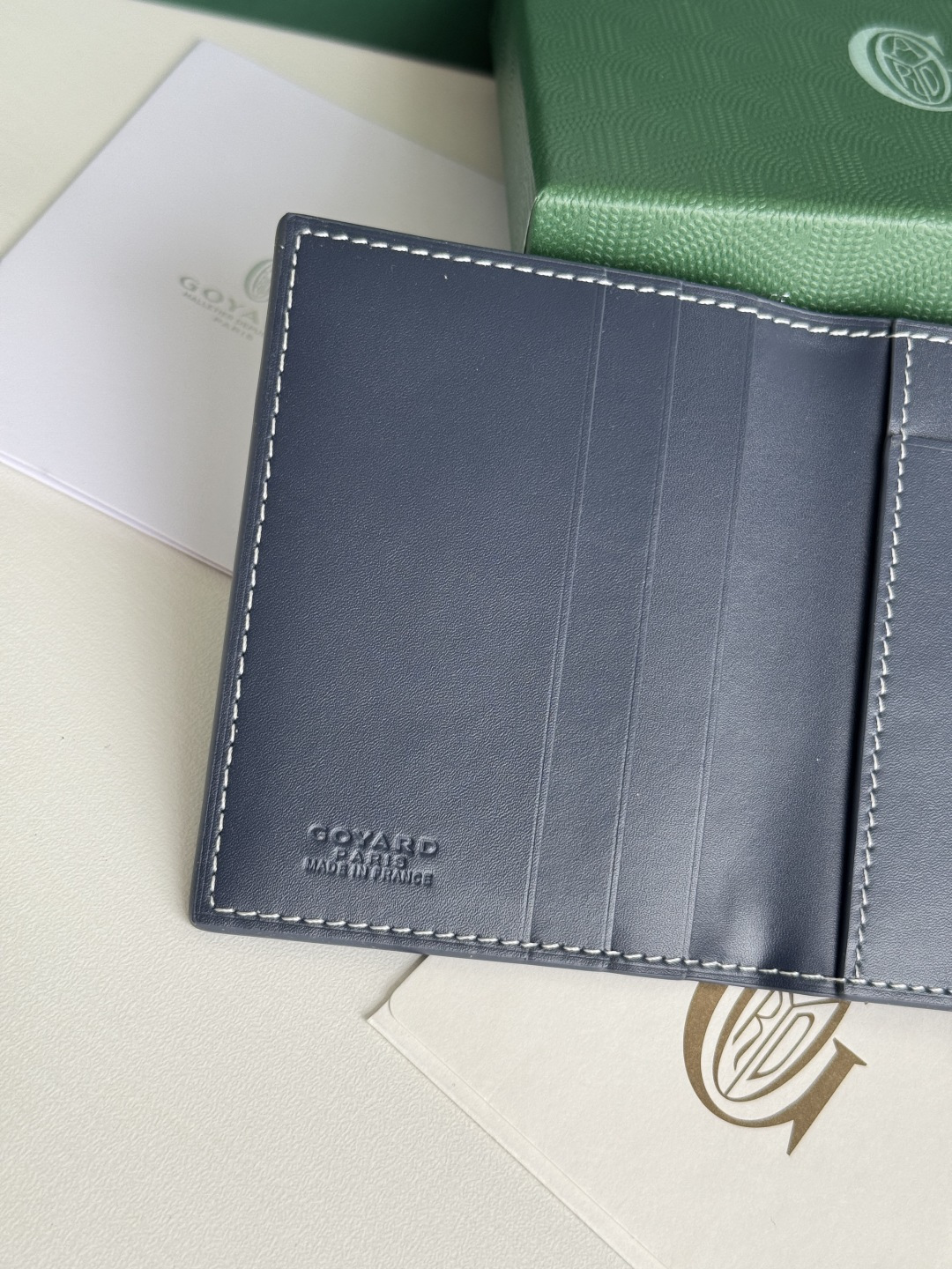 Saint-Marc カードケース 头层牛皮 高級感あふれるデザイン