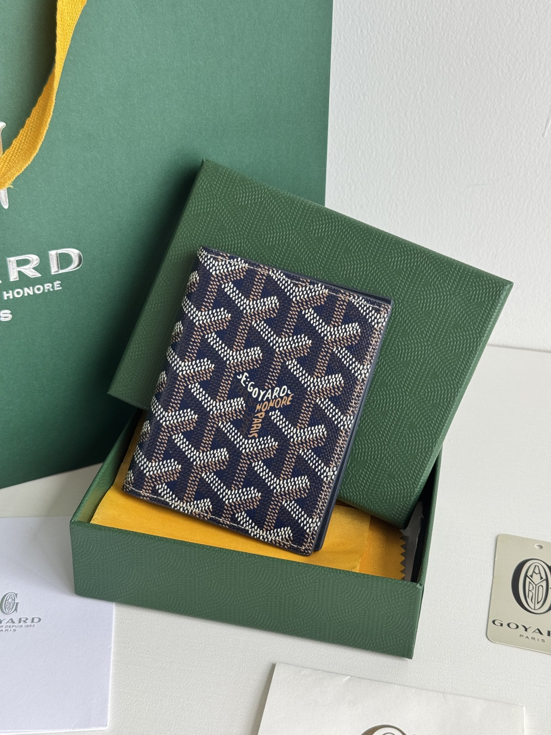 Saint-Marc カードケース 头层牛皮 高級感あふれるデザイン