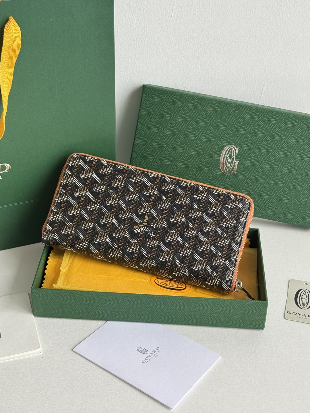 GOYARD 長款大号財布 - 8つのカードスロットと収納力抜群