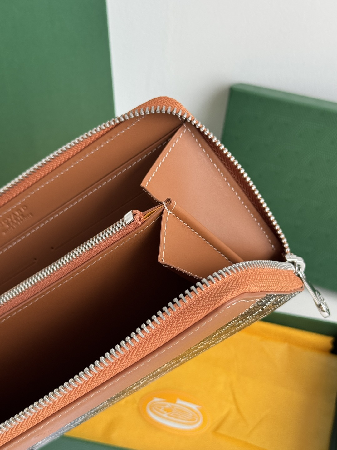 GOYARD 長款大号財布 - 8つのカードスロットと収納力抜群