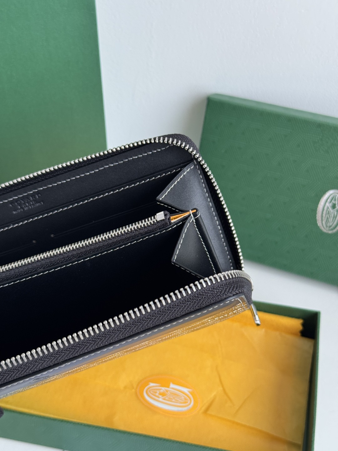 GOYARD 長款大号財布 - 8つのカードスロットと広い収納スペース