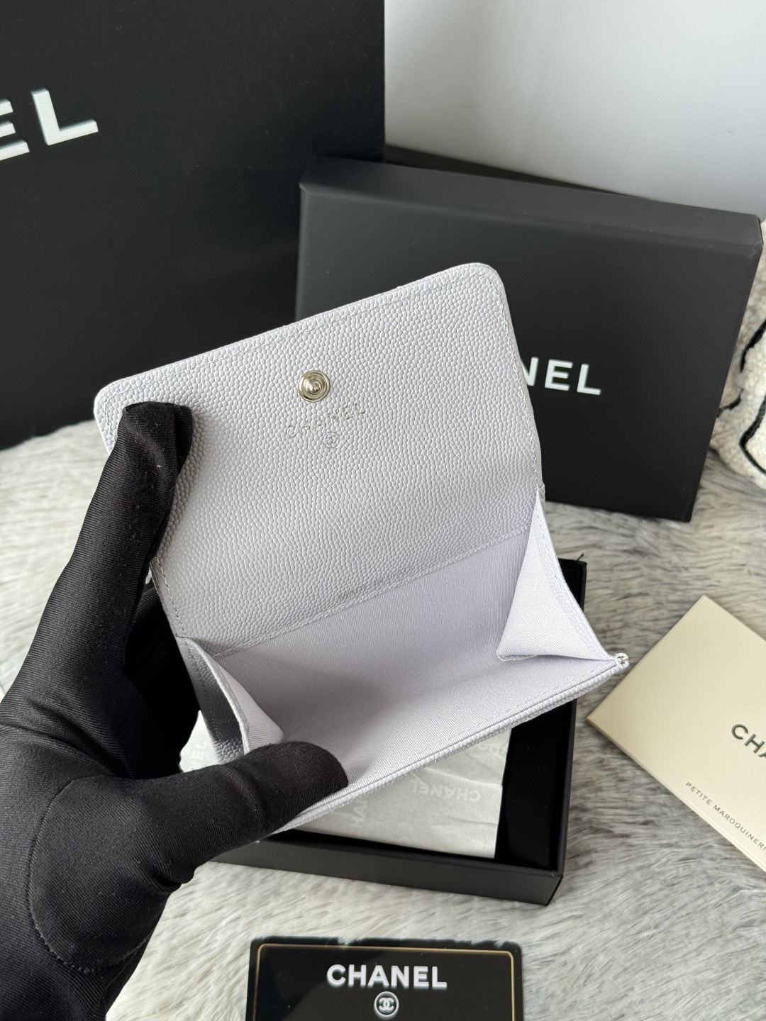 Chanel chanel 盖头卡包 可放信用卡 零钱