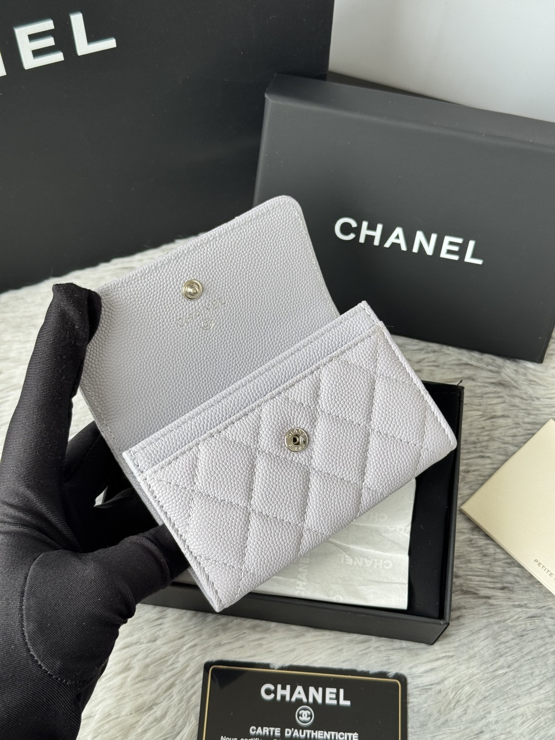 Chanel chanel 盖头卡包 可放信用卡 零钱