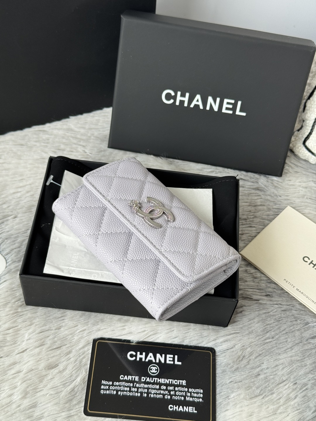 Chanel chanel 盖头卡包 可放信用卡 零钱