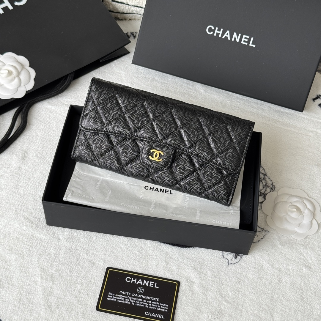 NO:619023,CHANEL classic cf long wallet has arrived!  Made of imported caviar ball-grained cowhide rhombus. There is no coin pocket on the back. Black inner leather pull card. It is convenient and quick to store. It is very attractive!  The bright gold and bright silver hardware is very fashionable. The wallet has a large capacity and can hold a Plus mobile phone. It also has many card slots, which is suitable for those who have a lot of cards!  Style No. A80758 Size 10.5*19.*3cm, Chanel wallet, chanel, chanel, wallets, cowhide19860909CHANEL 经典cf长款钱包到货！ 进口鱼子酱球纹牛皮菱格 制作 背后没有硬币口袋 黑色内里皮拉牌 收纳方便快捷 非常耐看！亮金与亮银五金非常时髦 而且钱包容量很大可以放下一部plus手机卡位也多适合卡片很多的亲！ 款号A80758 尺寸10.5*19.*3cm,香奈儿钱包,chanel,chanel,wallets,cowhide,Bag