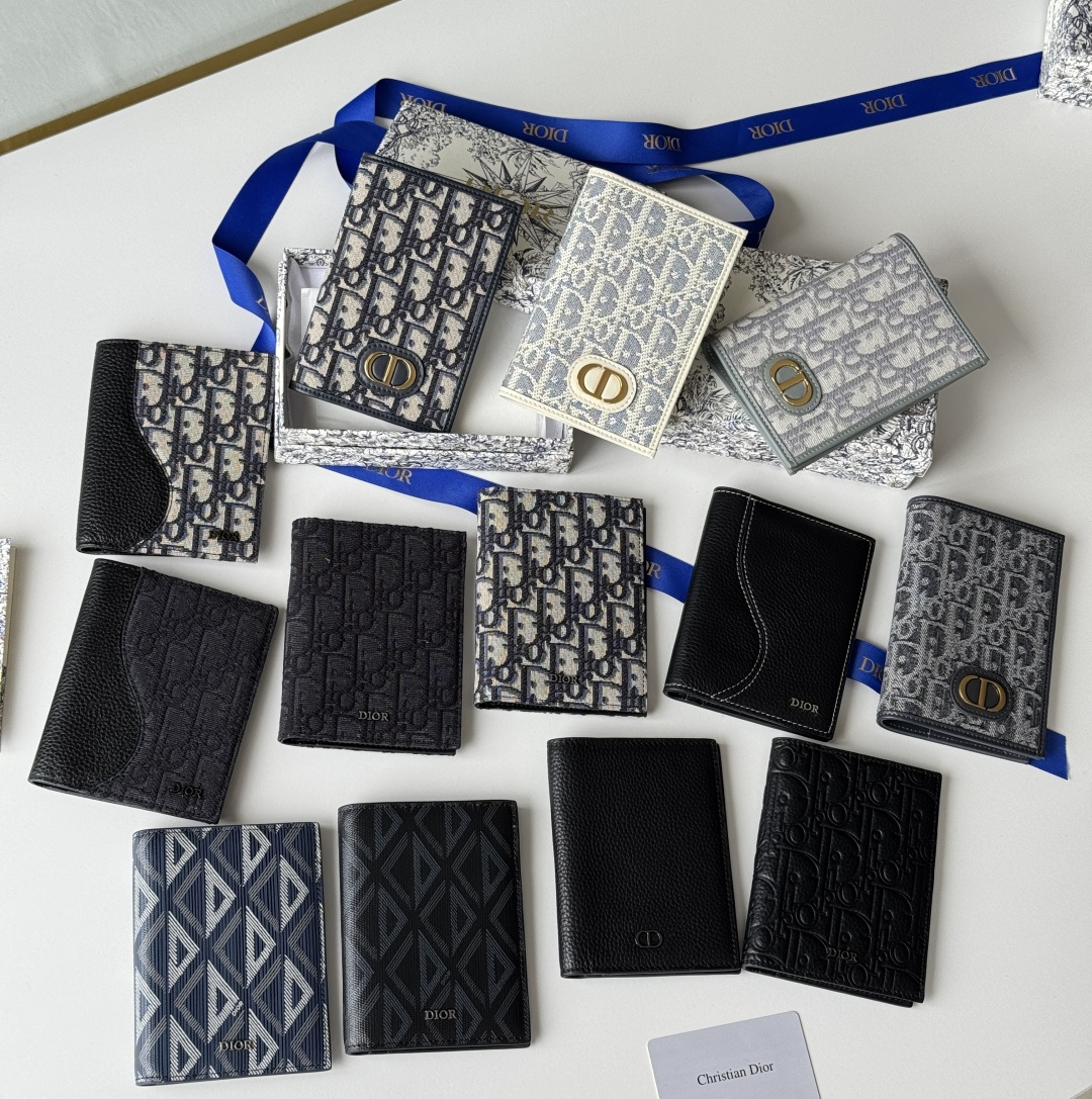 NO:619054,Passport holder S2353 size 10 x 13.3cm number H016-H saddle passport, Dior wallet, dior, wallets19860909护照夹 S2353 尺寸10 x 13.3cm 编号H016-H马鞍护照,迪奥钱包,dior,wallets,Bag