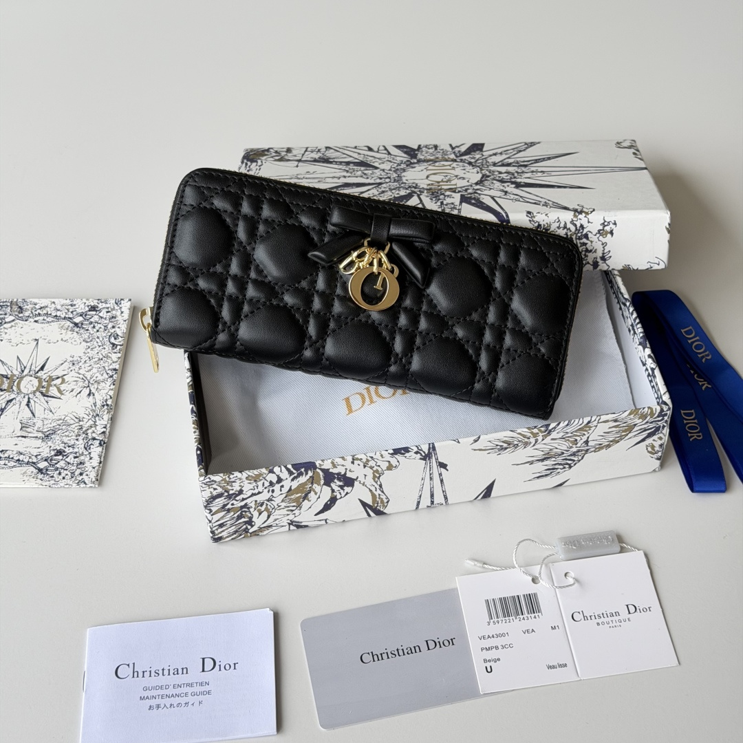 PDior 2026新品上架了 蝴蝶结🎀尺寸：19*10.5*2.5编号：S2600 小羊皮制作Dior