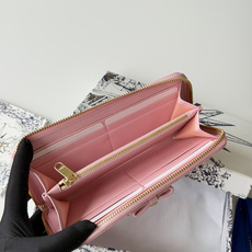 PDior 2026新品上架了 蝴蝶结🎀尺寸:19*10.5*2.5编号:S2600 小羊皮制作Dior PDior 2026新品上架了 蝴蝶结🎀尺寸:19*10.5*2.5编号:S2600 小羊皮制作Dior