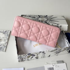 PDior 2026新品上架了 蝴蝶结🎀尺寸:19*10.5*2.5编号:S2600 小羊皮制作Dior PDior 2026新品上架了 蝴蝶结🎀尺寸:19*10.5*2.5编号:S2600 小羊皮制作Dior