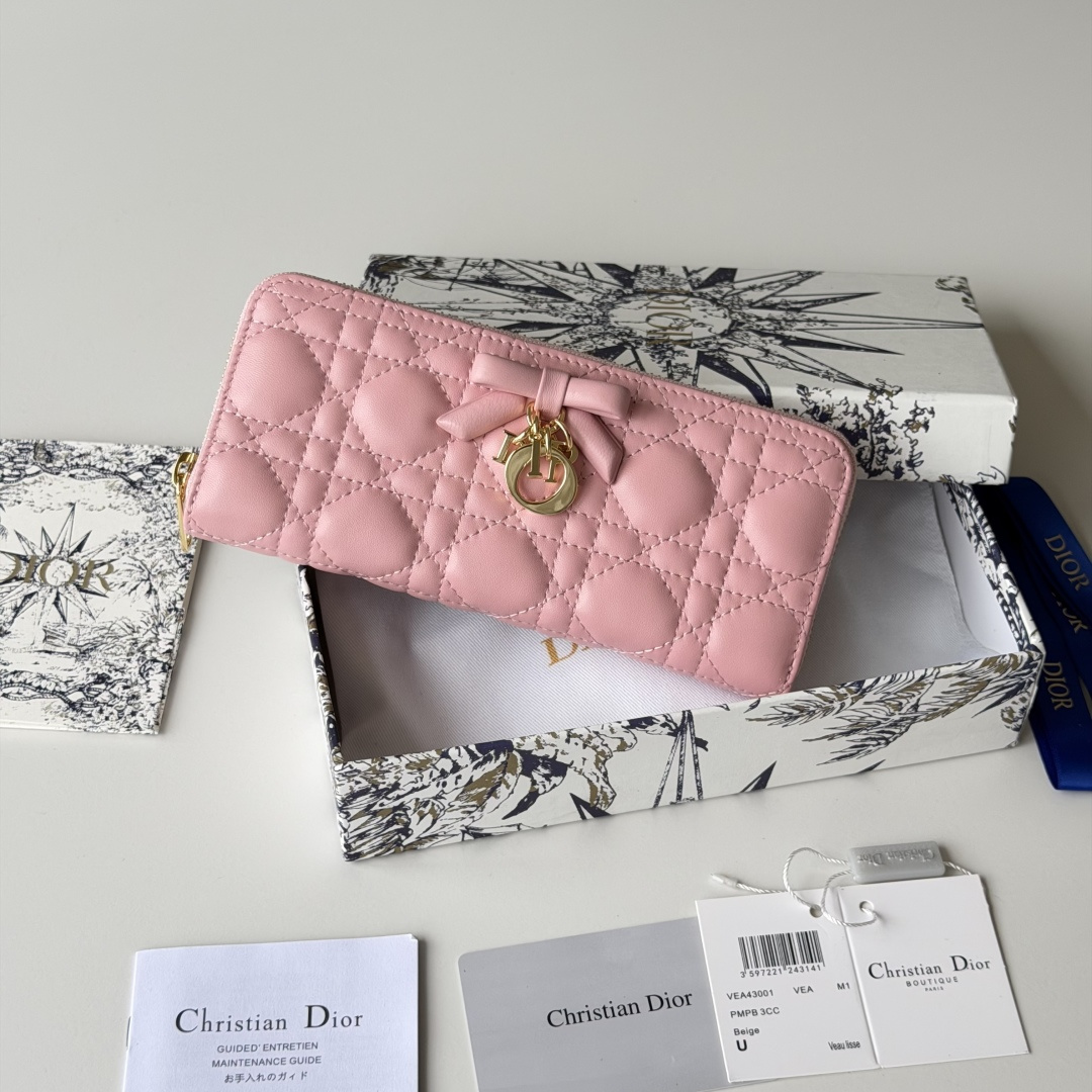 PDior 2026新品上架了 蝴蝶结🎀尺寸：19*10.5*2.5编号：S2600 小羊皮制作Dior